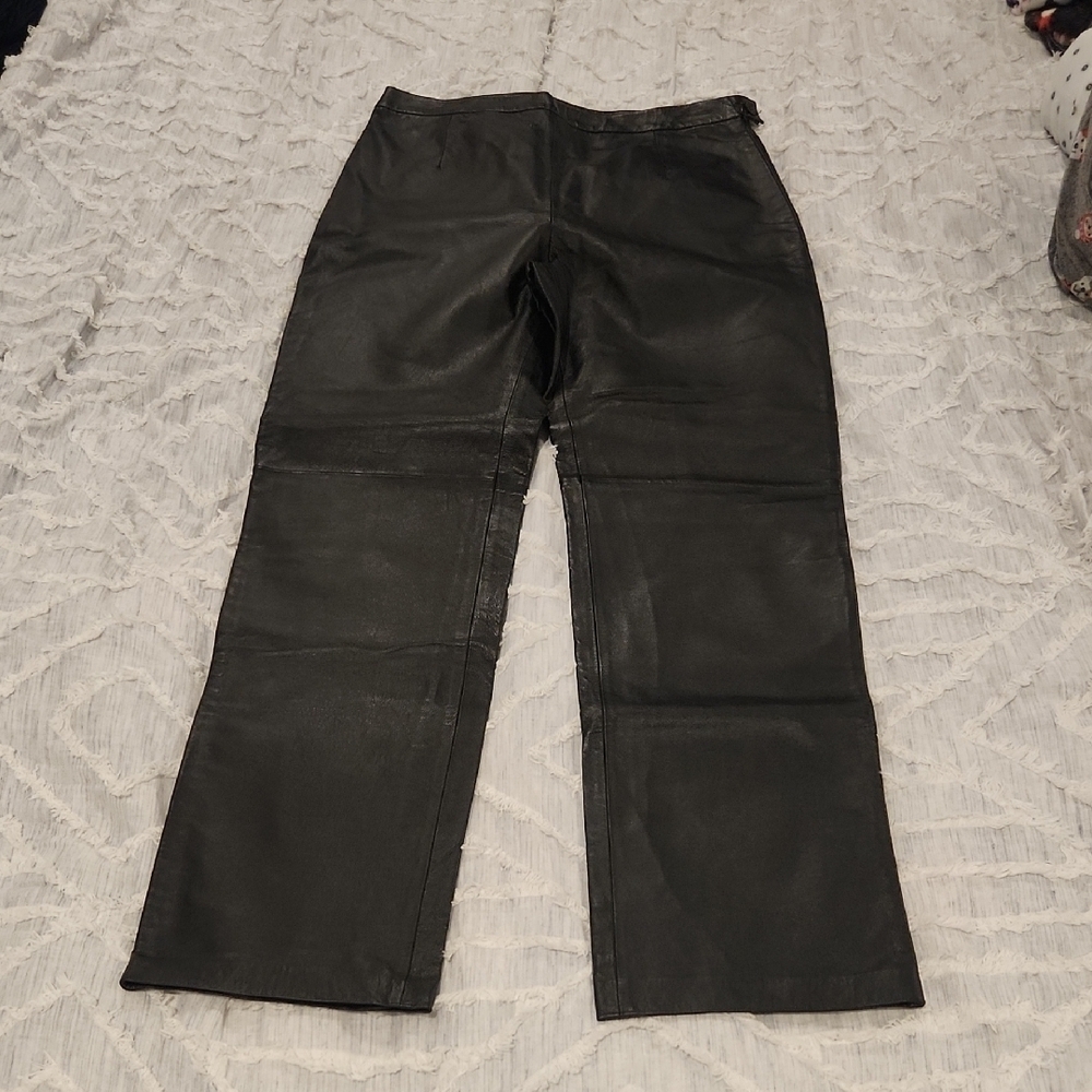 Clio Black Straight Leg Leather Pants Versatile Design Size 10!